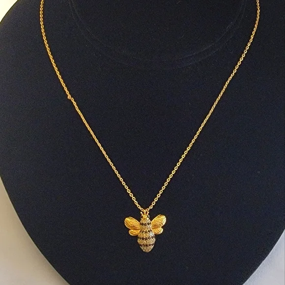Kate Spade Gold Plated Picnic Perfect Pave Bee Mini Pendant Necklace - Picture 1 of 4